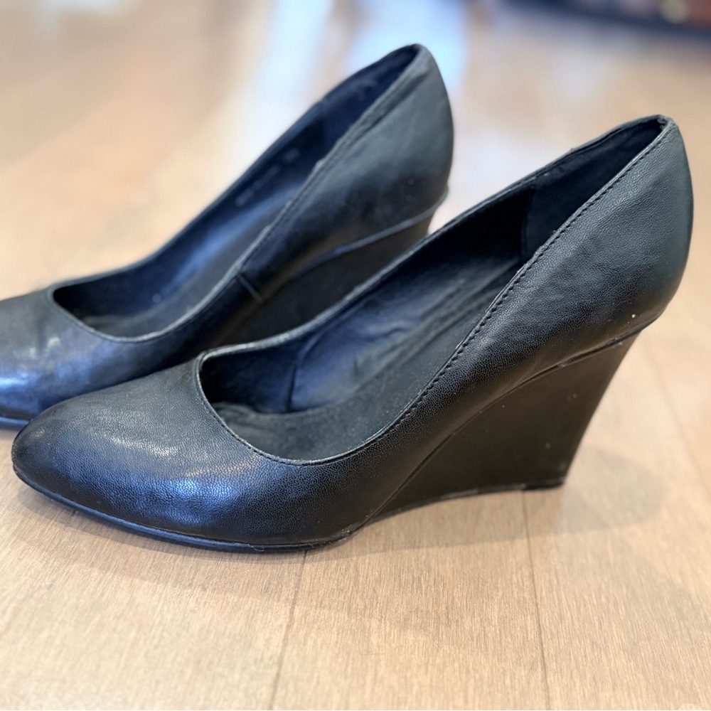 Spring Black Closed Toe Wedge Heels – Size 10